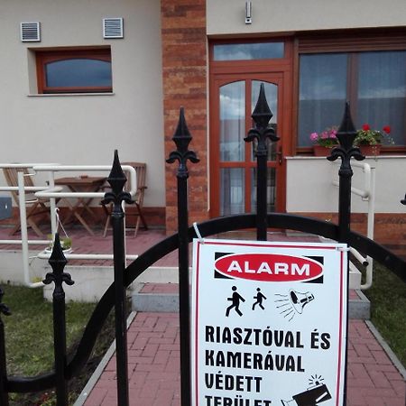 Vidor Vendeghaz Hotel Demjen Exterior photo