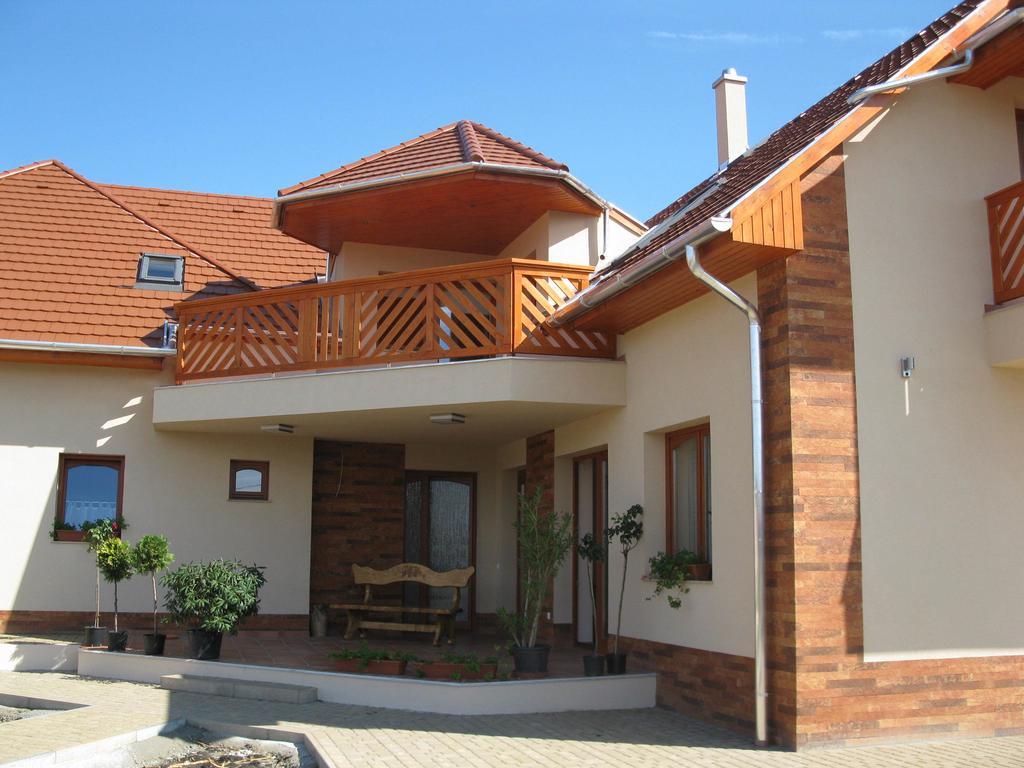 Vidor Vendeghaz Hotel Demjen Exterior photo